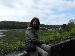 michelle with laugharne behind